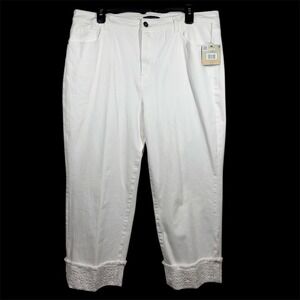 JOHN MARK Jeans White Cropped Embroidered Cuff Size 16W NWT Stretch Cotton Blend